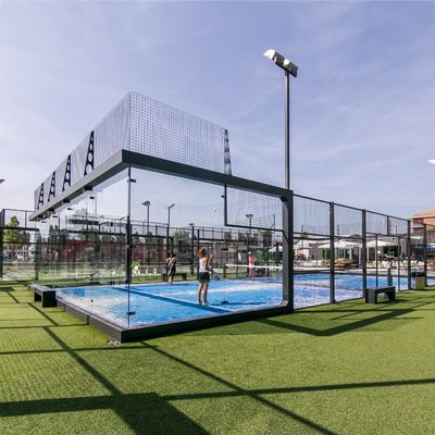 Panoramic Padel Court Glass Padel Stadium 10*20m White Black Customized With LED Flood Light / Steel Post / Steel Mesh
